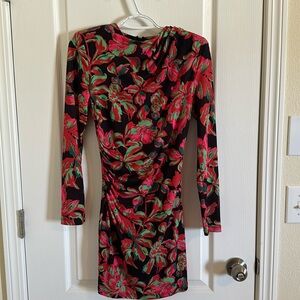 Brand new dress. Adjustable lenght.